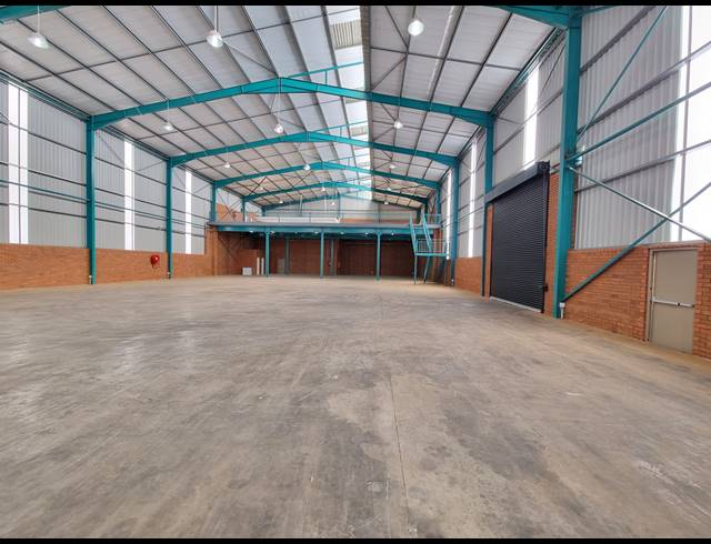 1,581M² WAREHOUSE FOR SALE IN ORMONDE